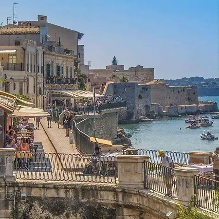 La Casetta Di Diana Ortigia * Syracuse